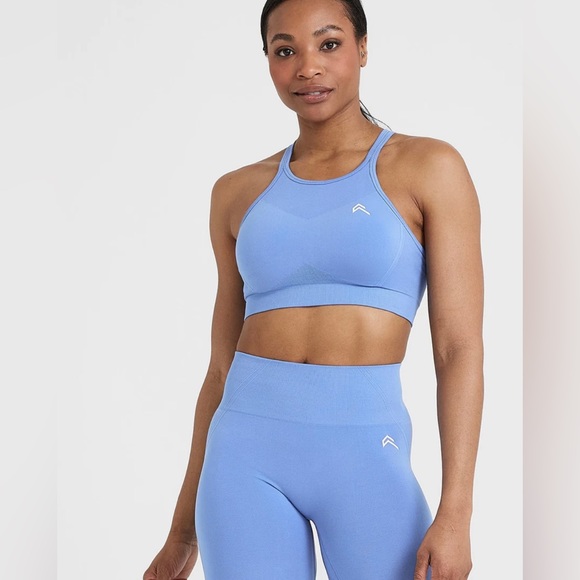 Oner Active
EFFORTLESS SEAMLESS HIGH NECK BRALETTE - Picture 3 of 5